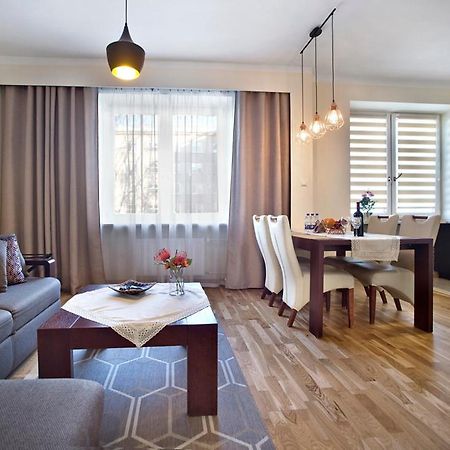 Niepodleglosci Serviced Apartments ワルシャワ エクステリア 写真