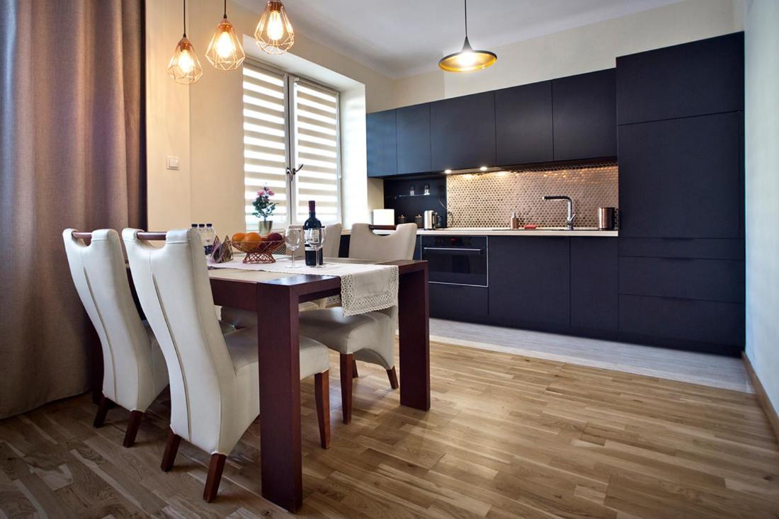 Niepodleglosci Serviced Apartments ワルシャワ エクステリア 写真
